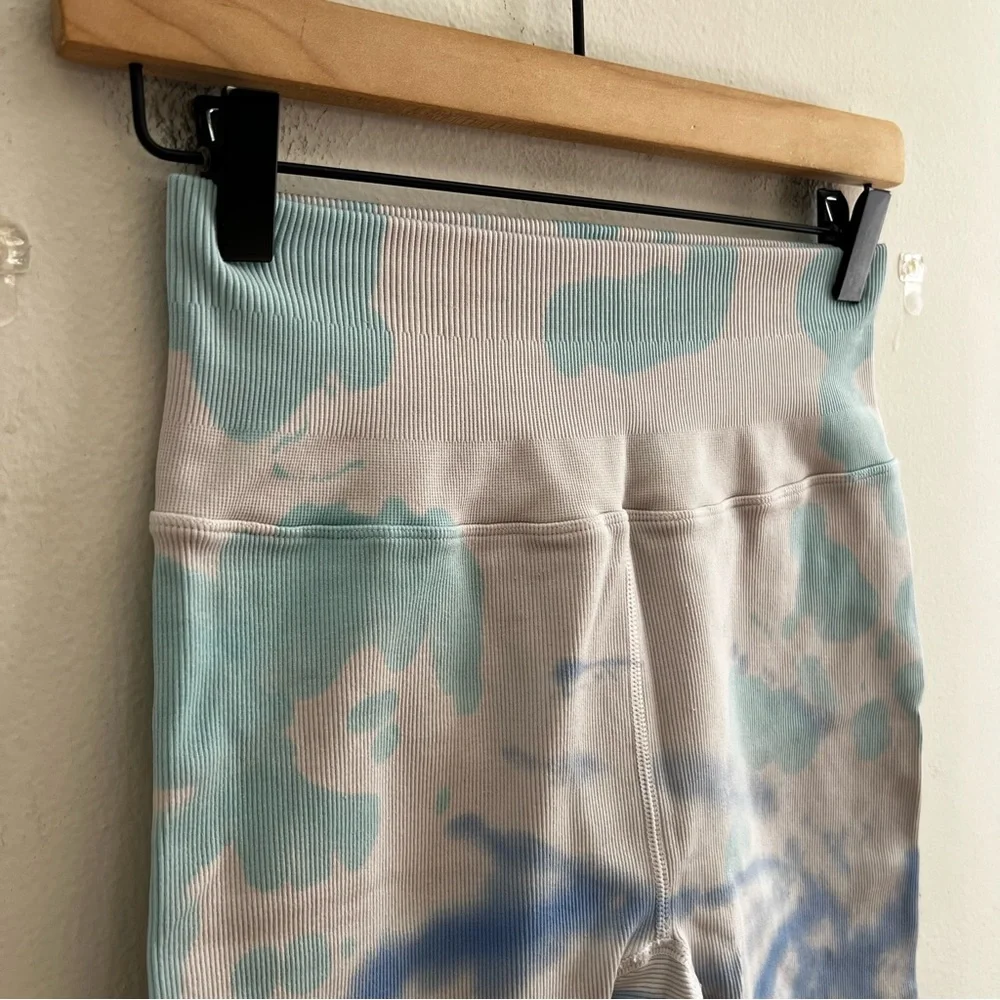 SPIRITUAL GANGSTER- Aruba Tie-Dye Biker Shorts Athletic Gym CrossFit Workout Run
